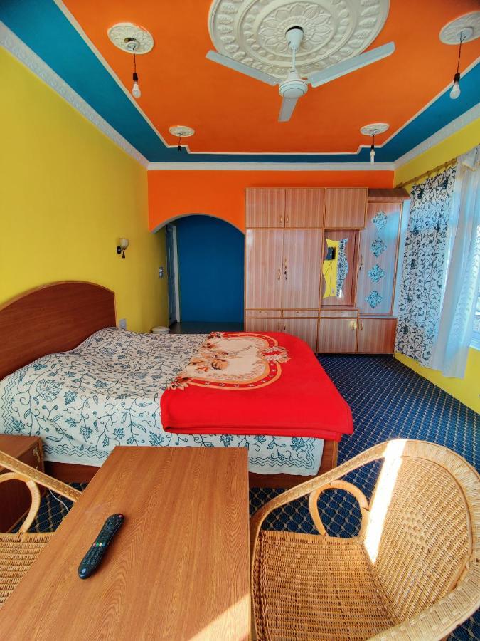 Srīnagar Calm Holiday Inn מראה חיצוני תמונה